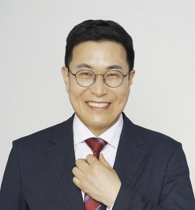 김영곤전)교육부 차관보 현)국립창원대헉교 RISE대외협력담당관