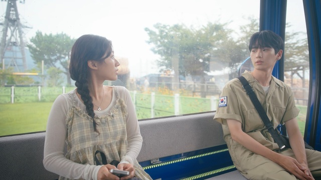 웹드라마 ‘미래에서 온 편지’의 한 장면.