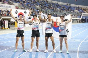 '젊은' 남자 <b>400ｍ계주</b>, 38초49 한국 신기록 달성